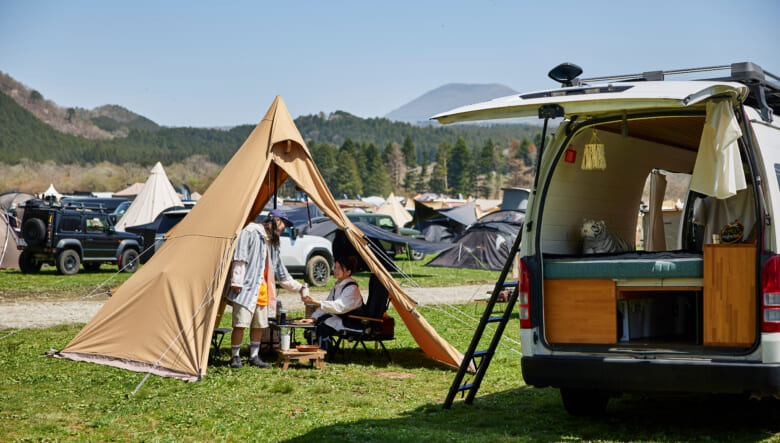 どんな場所もキャンプ地になる、自作キャンピングカーで車中泊。（GO OUT JAMBOREE 2026）
