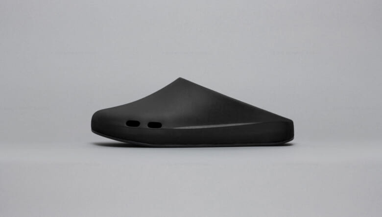 ひっくり返して汚れを軽減。PRACOの個性派サンダルに新カラーが仲間入り！