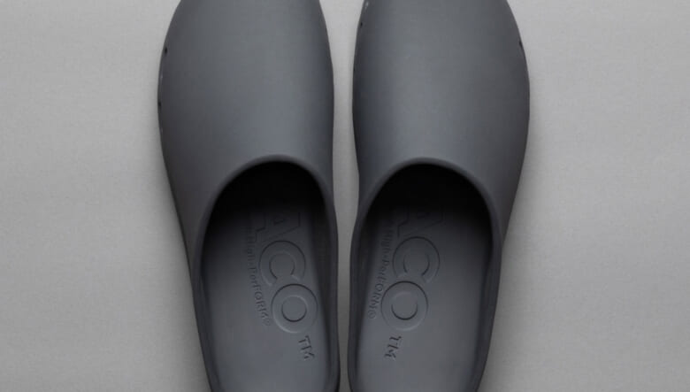 ひっくり返して汚れを軽減。PRACOの個性派サンダルに新カラーが仲間入り！