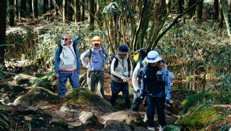 平安の怪童「金太郎」伝説を訪ねて、春の箱根へ。【GO OUT 遊歩倶楽部／金時山編 #01】