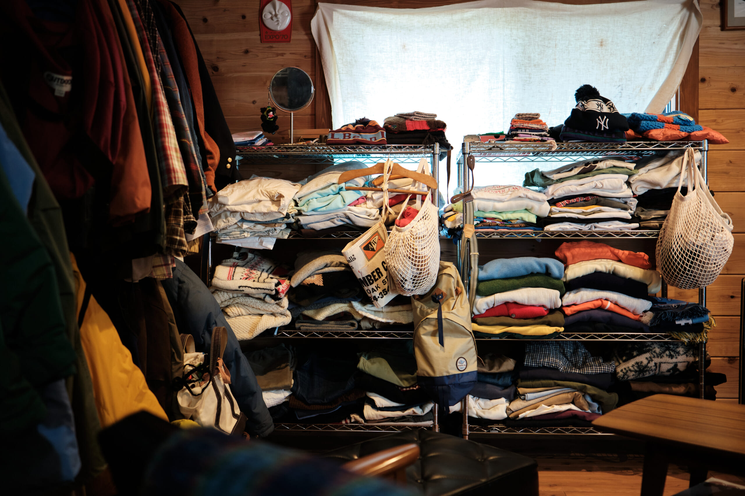 古着好き夫婦のクローゼットの様子