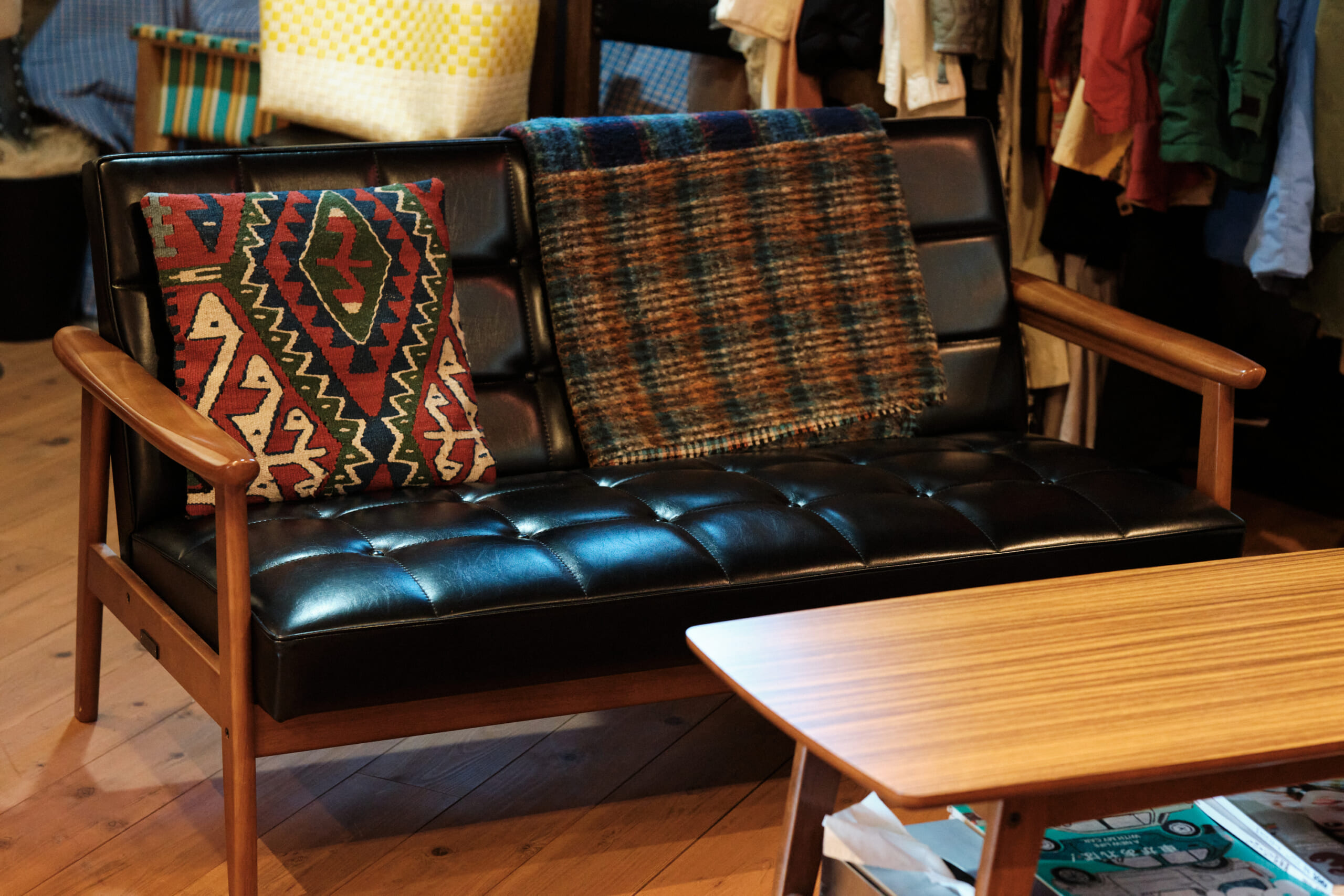 カリモクのソファとテーブル