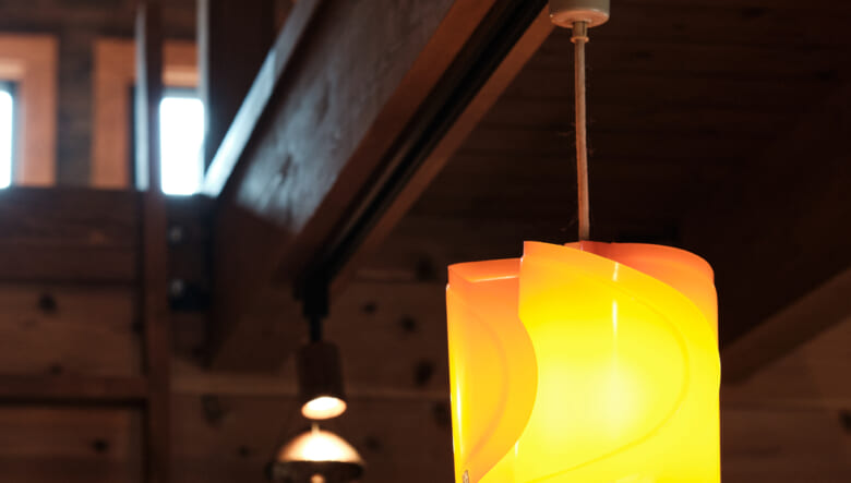 和レトロとアメリカンレトロが交差する。温かな空気で満ちた、山小屋的暮らし。【BESSユーザーお宅訪問@栖ログ・香川】