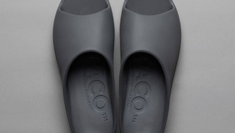 ひっくり返して汚れを軽減。PRACOの個性派サンダルに新カラーが仲間入り！