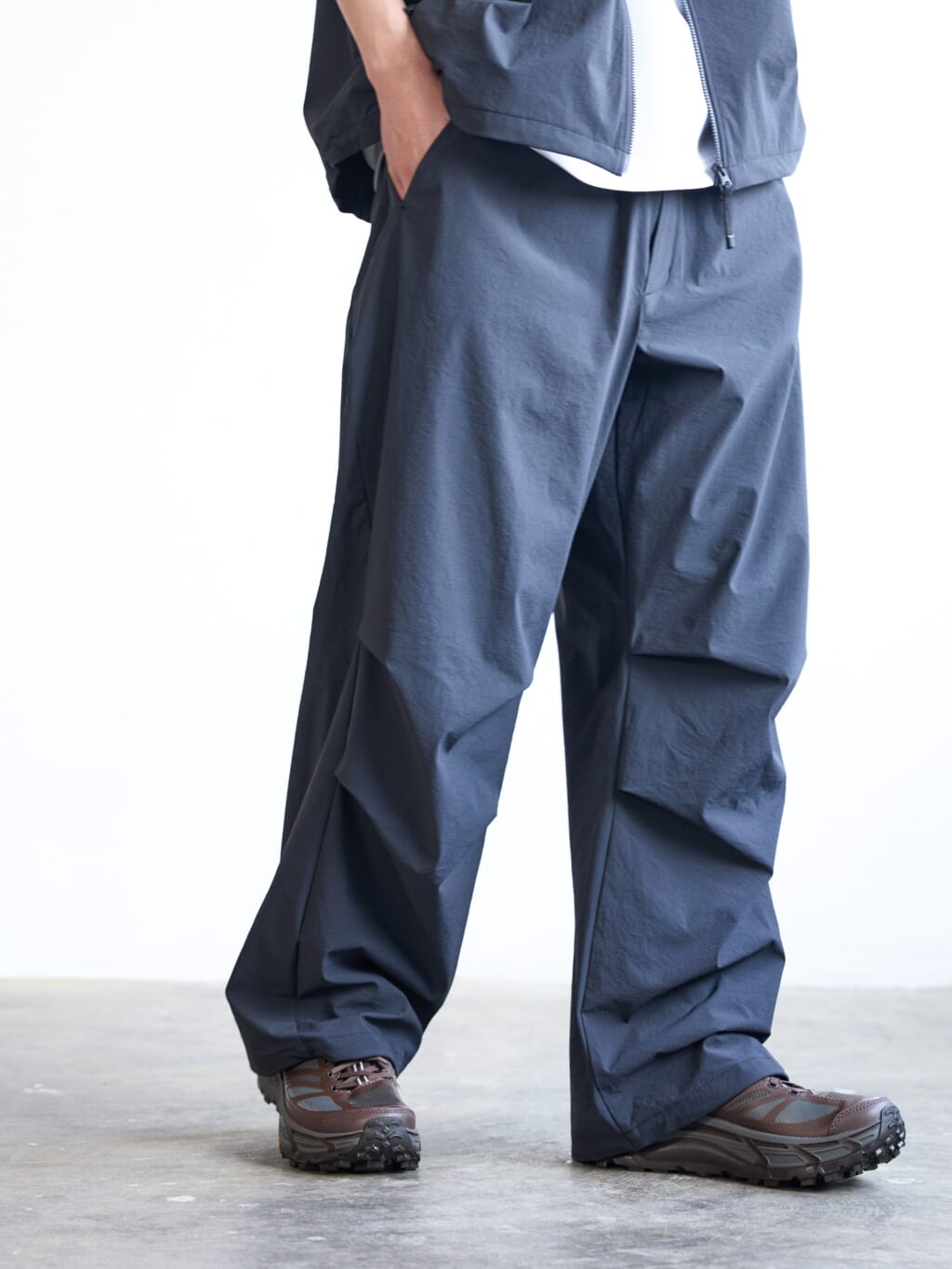 KODENSHI Stretch Weave Pantsグレー着用