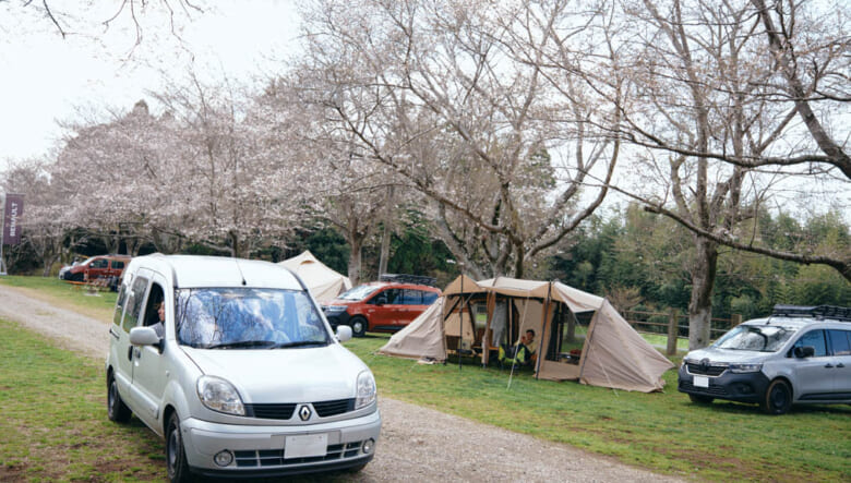 春を満喫した「カングー サクラキャンプ」。フレンチ式のおもてなしで心もお腹も大満足！