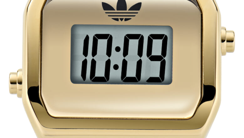 80’Sの雰囲気を色濃く残したアディダスオリジナルスの腕時計をリングウォッチにアレンジ！