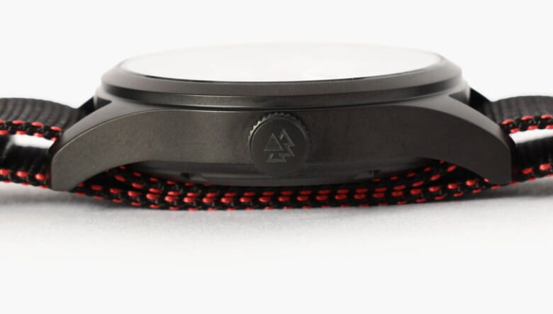 ブリーフィングとタイメックスが10年振りにコラボ。ミリタリズムを追求したフィールドウォッチをリリース！