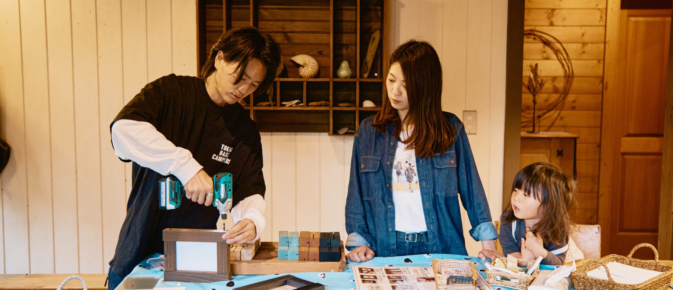 BESSの展示場は、見学だけじゃ終わらない！ 外遊びの基地気分で楽しむ、家族の休日。【BESSの家探訪】