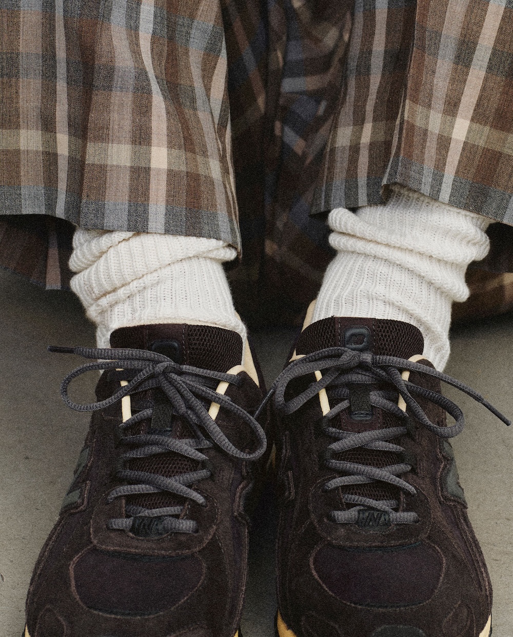 AURALEE × New Balance 204L