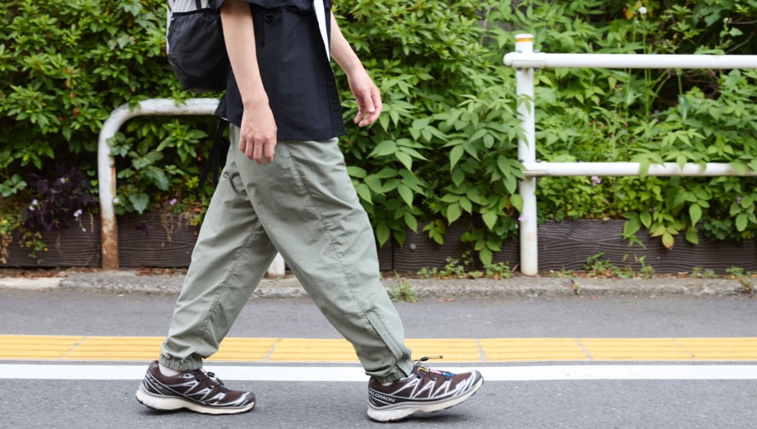 人気ブランド、迷迭香を代表するパンツへGO OUTがカラー別注。 | GO