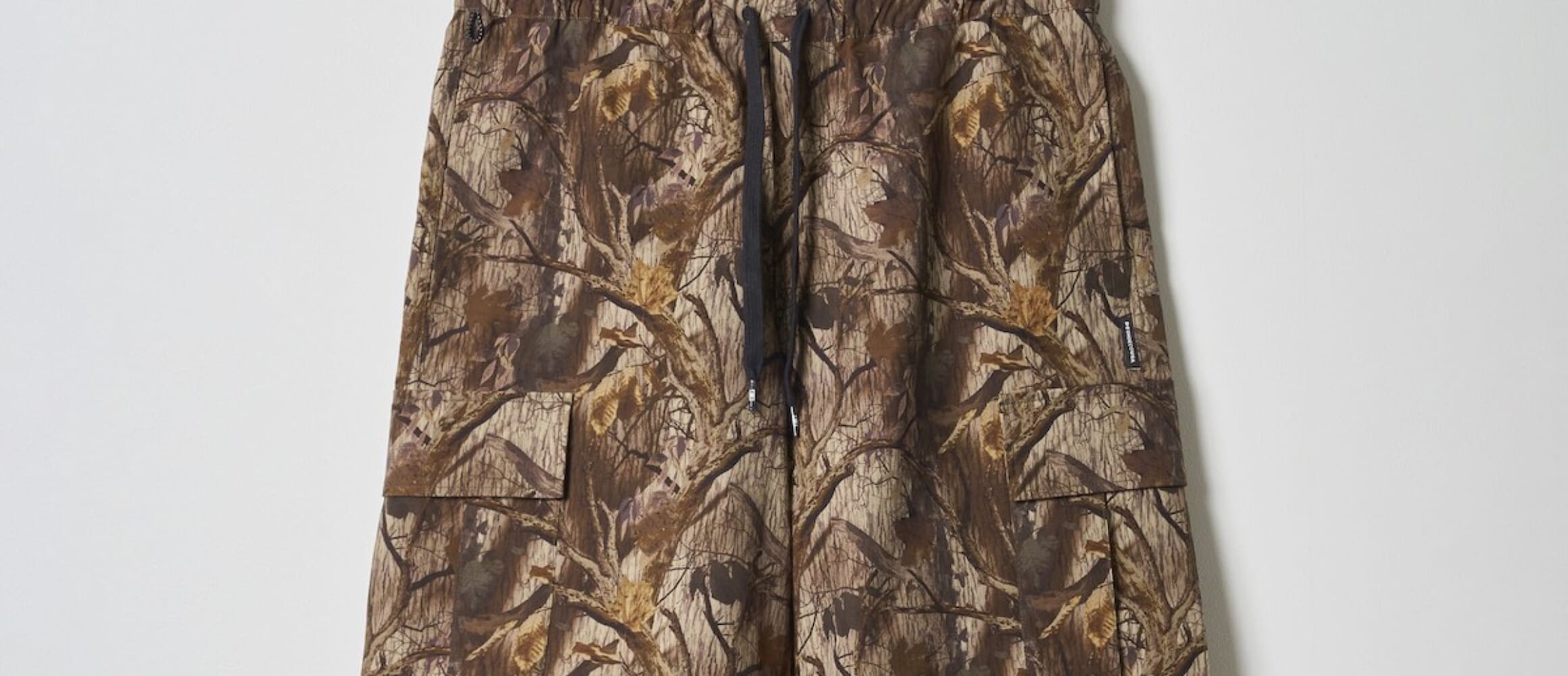 DC Shoesの26 WIDE CARGO SHORT