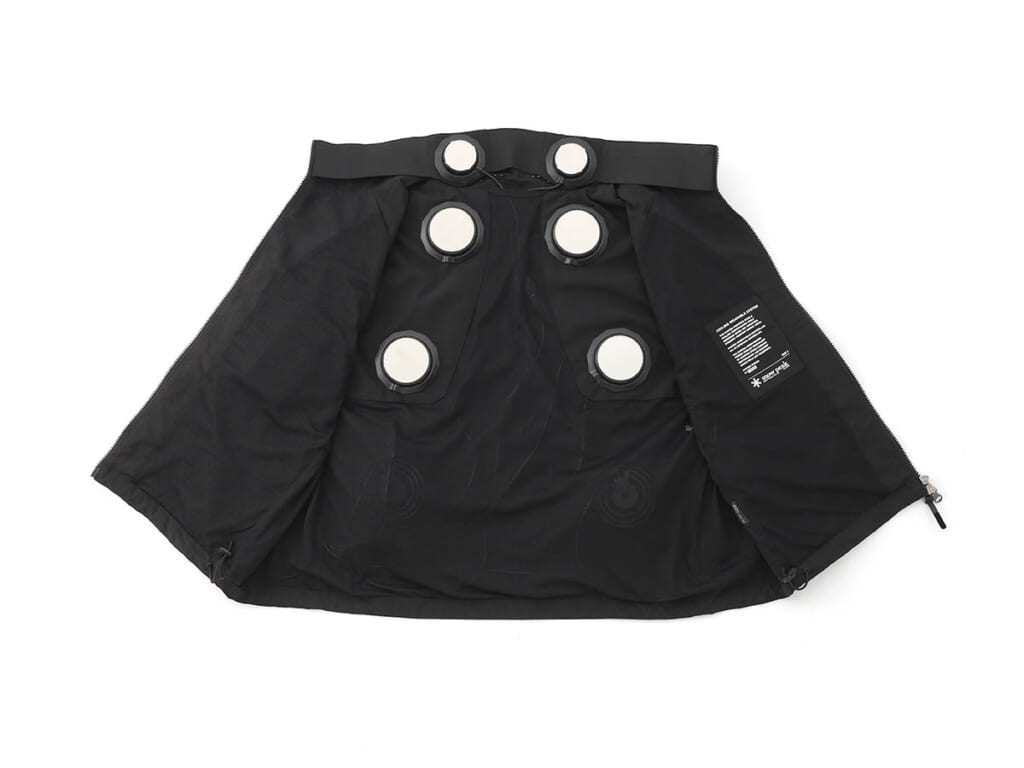 「Peltier Cooling Device Vest」