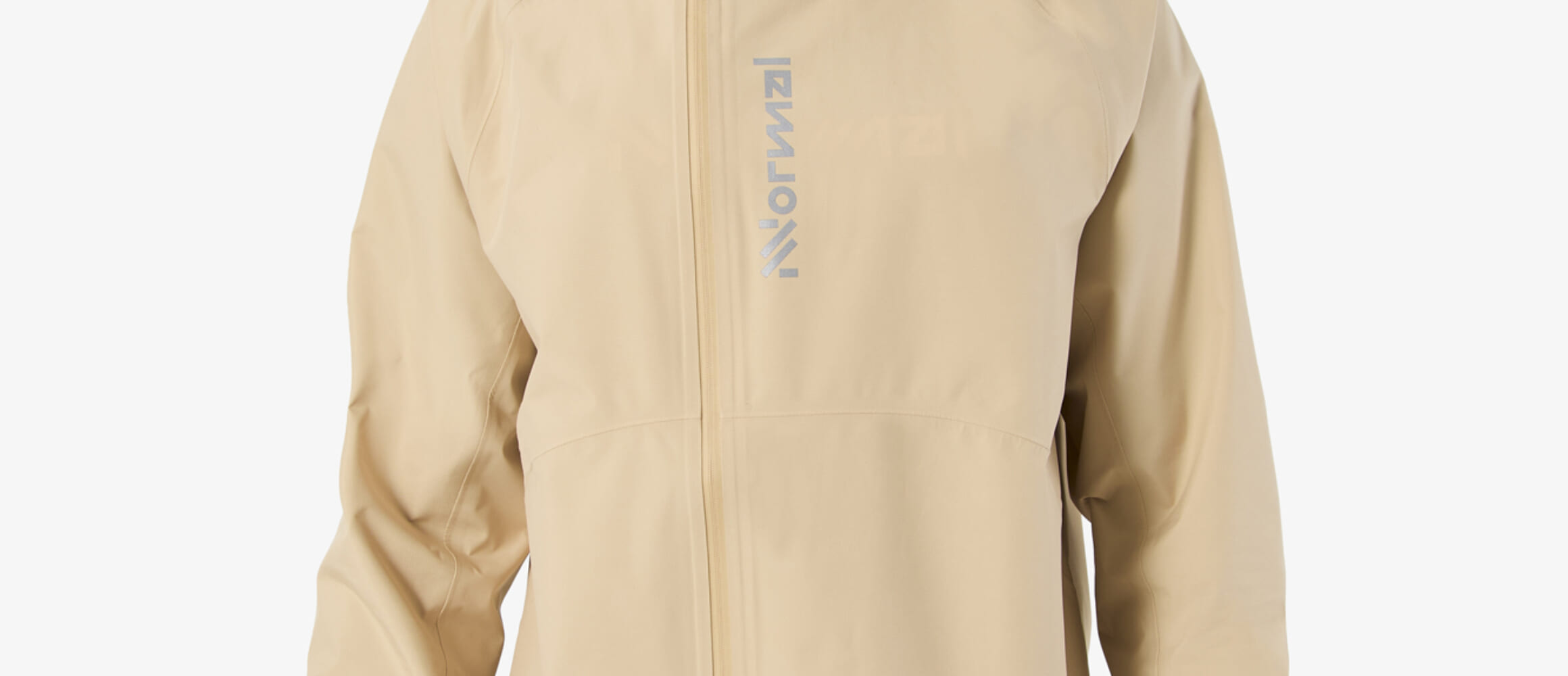 Trail Rain Jacket 02ベージュ着用