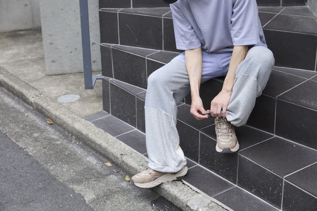 GRAY COLOR TONE SWEAT PANTS