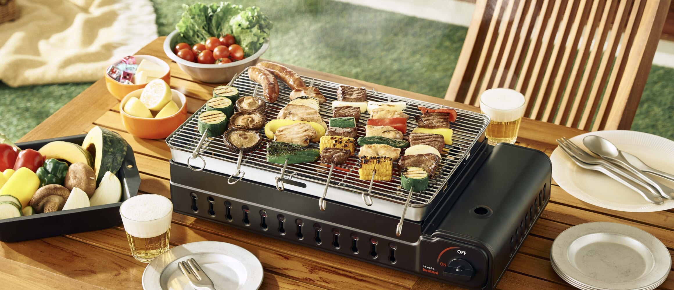 イワタニの新作グリル“ワイドBBQグリル”は焼き面積が約2倍に。大人数の