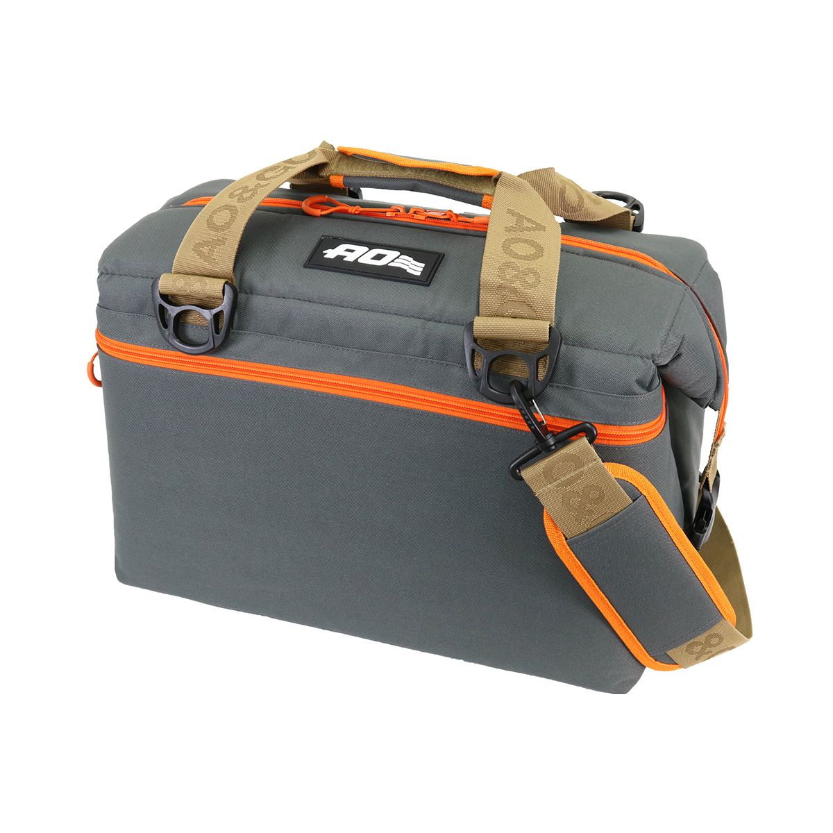 AO Coolers「12パック キャンバス ソフトクーラー」