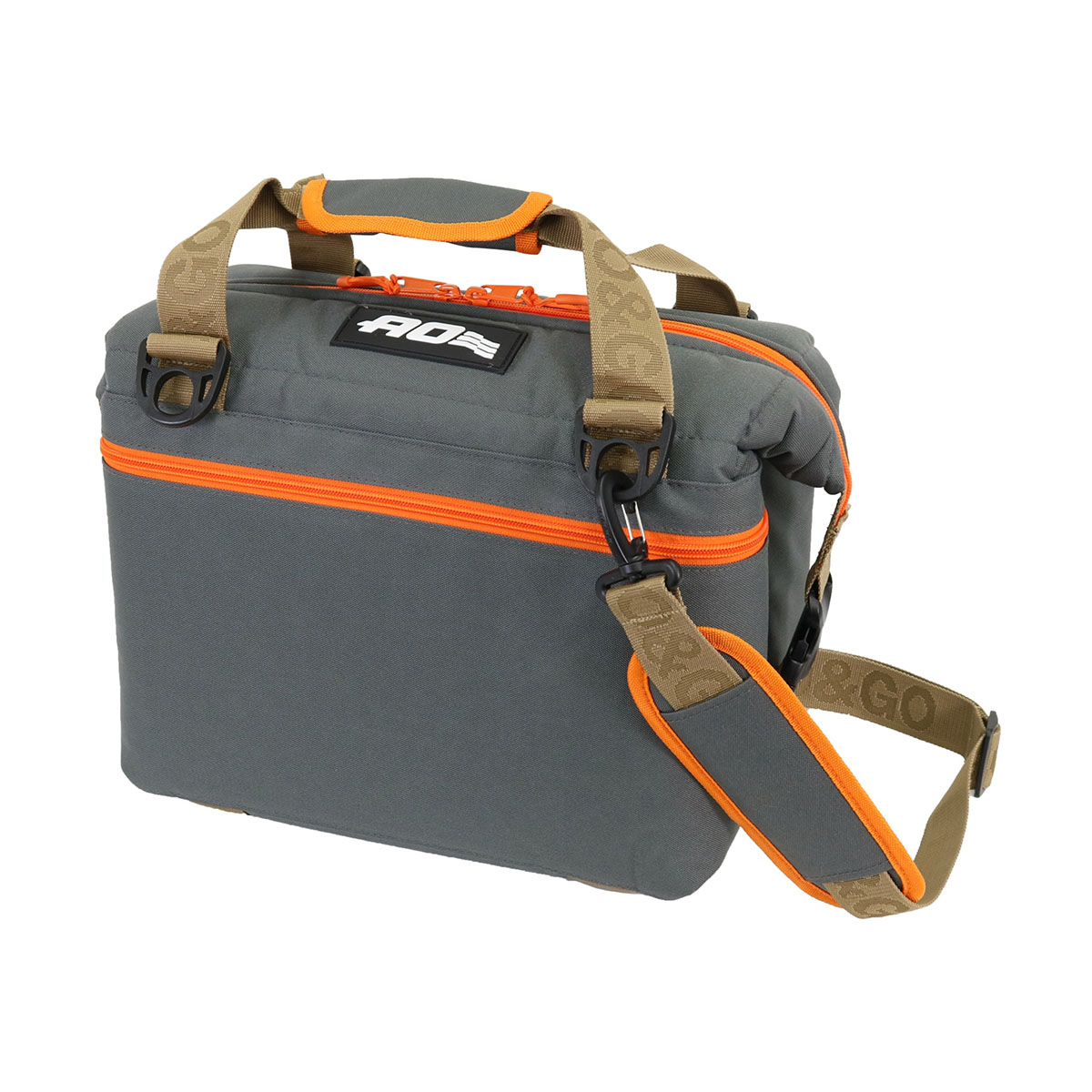 AO Coolers「24パック キャンバス ソフトクーラー」