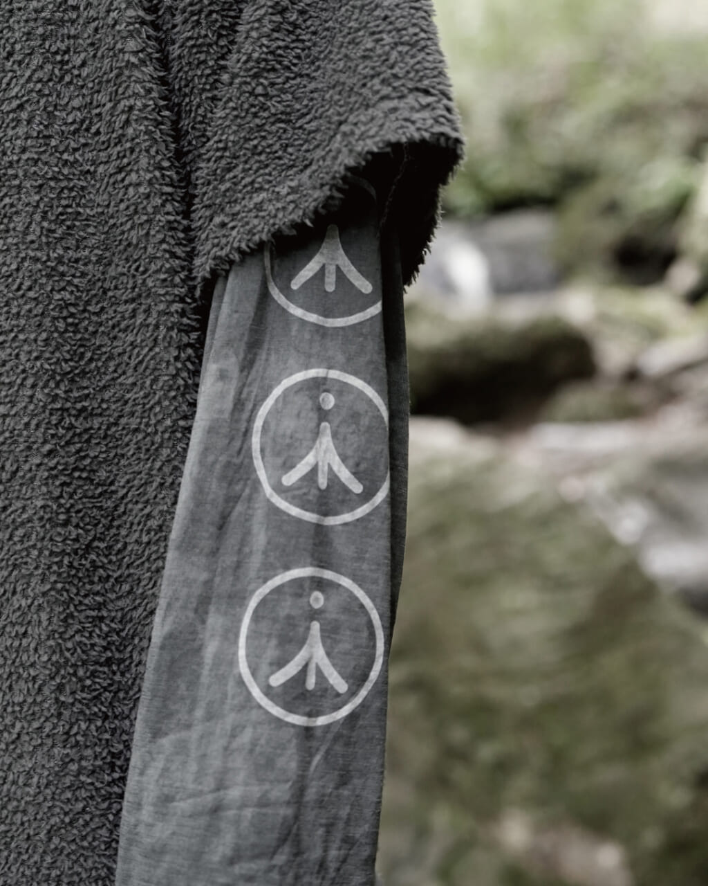 PRIMALOFT ACTIVE T-shirtレイヤードイメージ