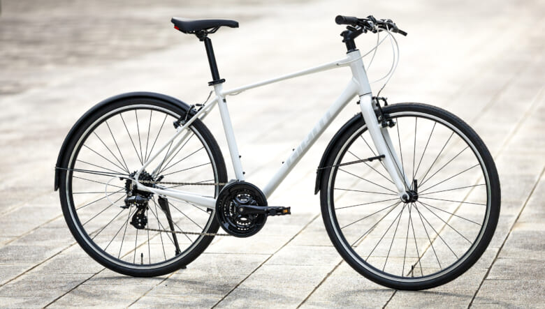GIANTの定番クロスバイク「エスケープR3」がモデルチェンジ。洗練されたルックスと走りの安定感を獲得！