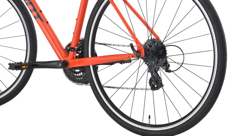 GIANTの定番クロスバイク「エスケープR3」がモデルチェンジ。洗練されたルックスと走りの安定感を獲得！