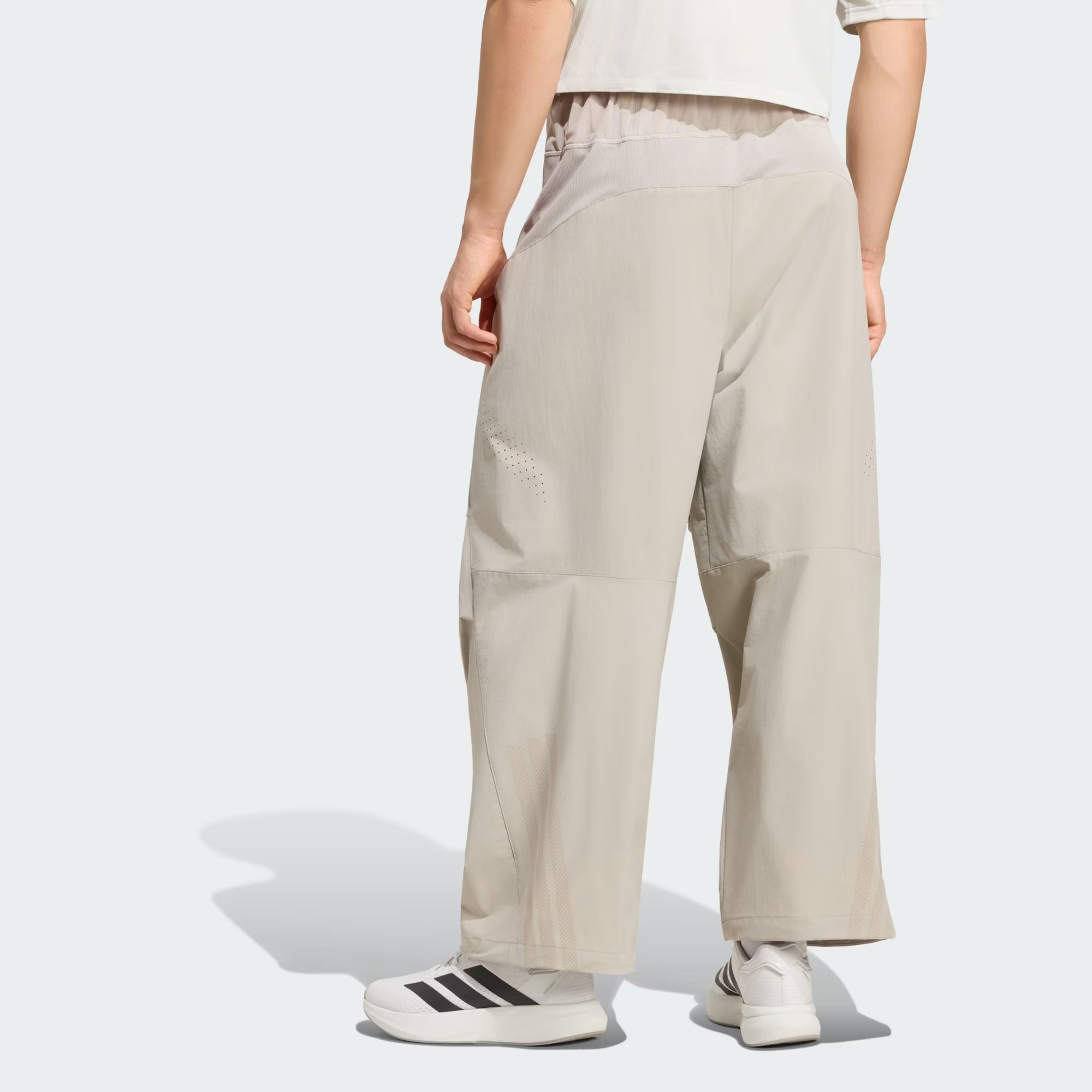 adidas DAY//Ø ランニング ウーブンパンツ
