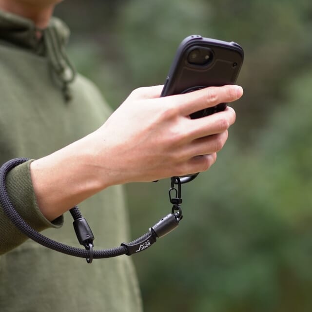 もうスマホを落とさない！ ルートコーが別注したヨセミテハンド
