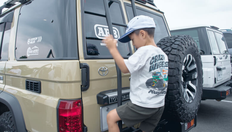 【’25 LAND CRUISER 70】子どもが喜ぶ外遊び車でファミキャンまで楽しむ。