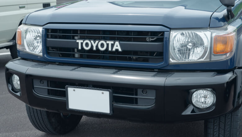 【’14 LAND CRUISER 70】前オーナーの粋な塗装でオトナのアーバン仕様に。