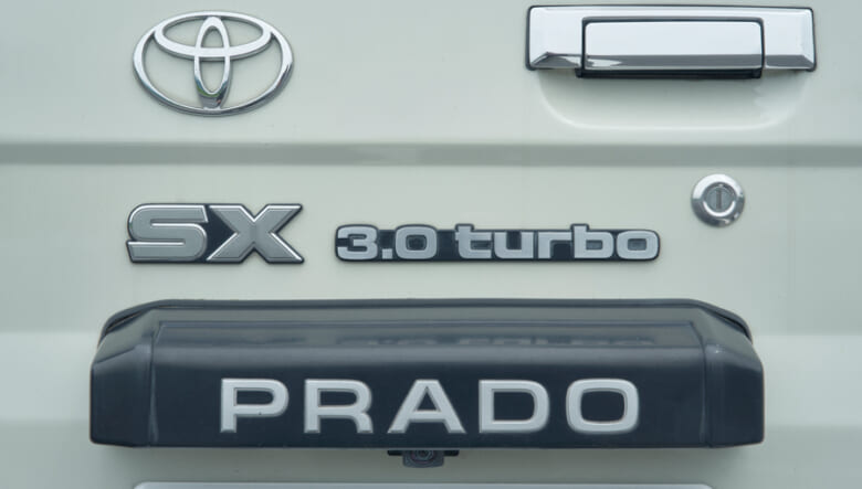 【’95 LAND CRUISER 70 PRADO】年代を感じさせない走りでアクティブに遊べる1台。