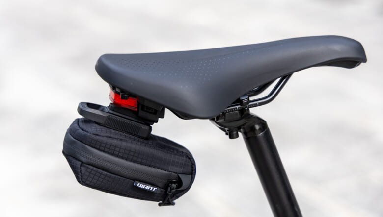 GIANTの定番クロスバイク「エスケープR3」がモデルチェンジ。洗練されたルックスと走りの安定感を獲得！