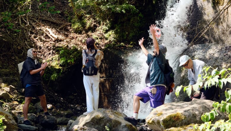 秘境の吊り橋ハイク！ 初夏の渓谷で新緑を巡るオトナの冒険。【大柳川渓谷編 #01】　
