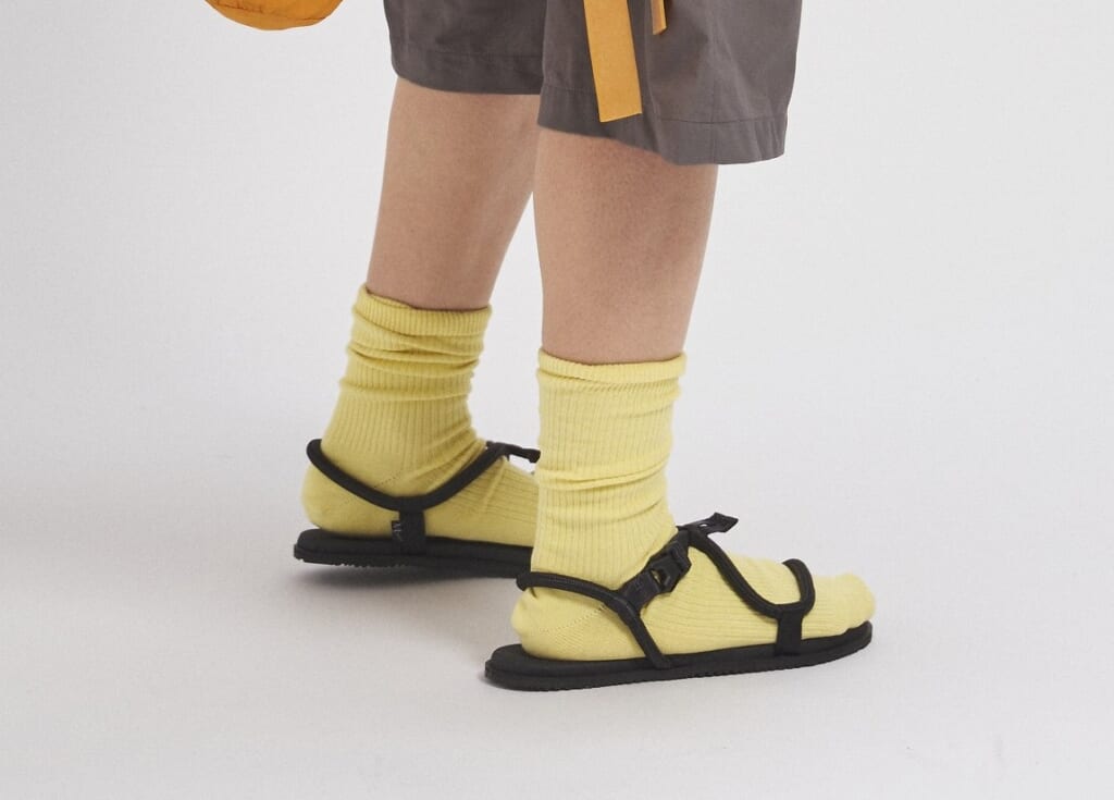 AM/String Sandals着用