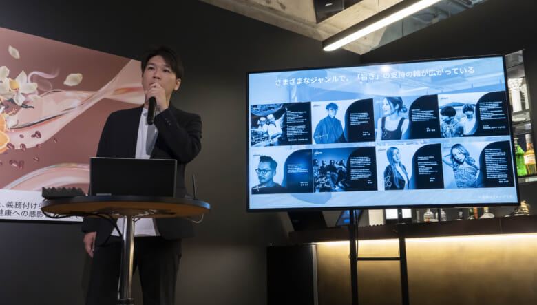 Ploom AURA発売1周年記念の特別イベントが銀座店で開催中。著名人のパネル展示や開発中のフレーバー体験も。