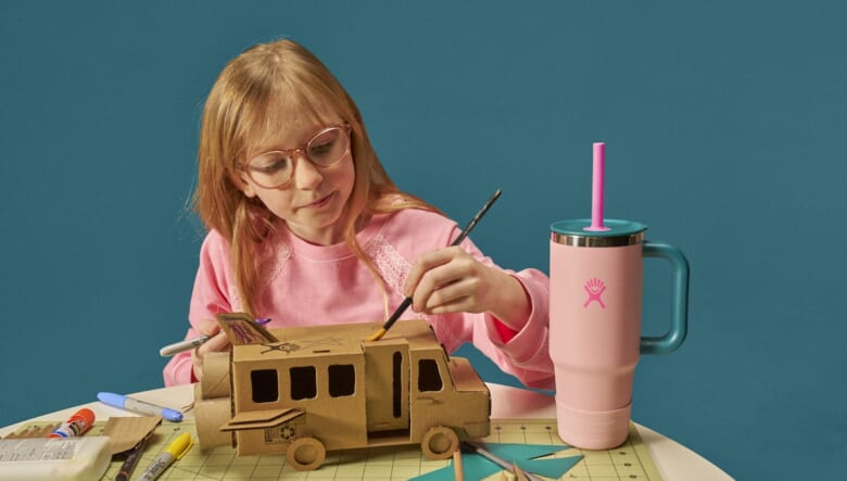 Hydro Flask®の24oz KIDS TUMBLER WITH STRAW