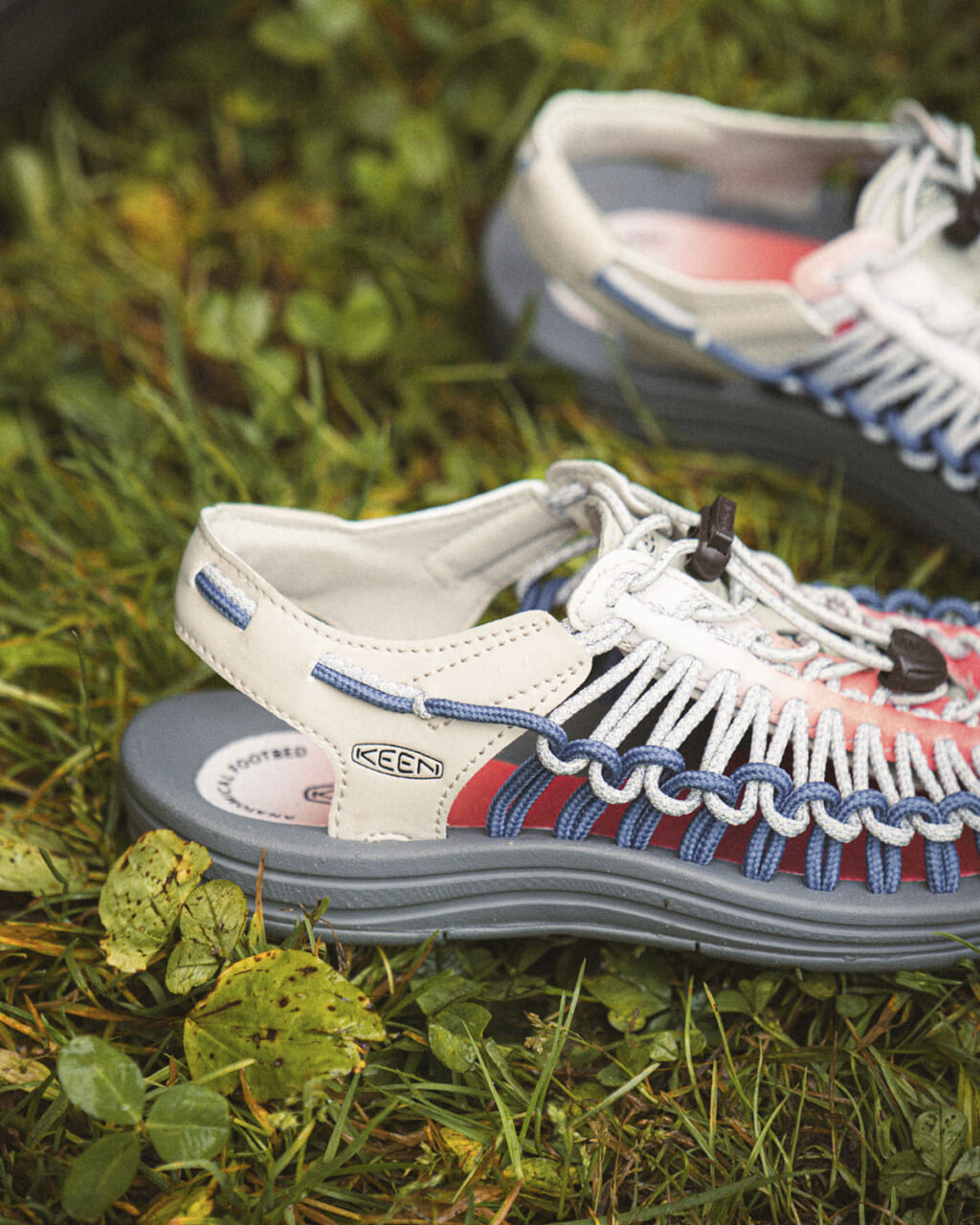 KEEN UNEEK ”Akafuji”横
