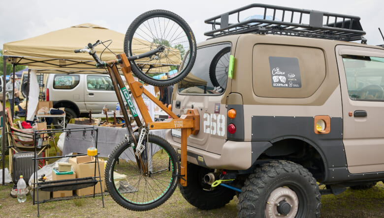 【’05 SUZUKI JIMNY JB23】隠れピンクで個性を出す。旧さを感じさせないDIY。