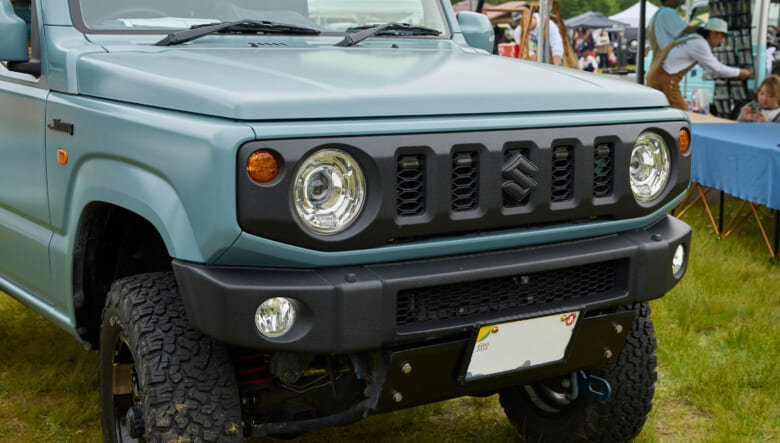 【’18 SUZUKI JIMNY JB64】2トーンマットカラーで無骨さと上品さを両立。