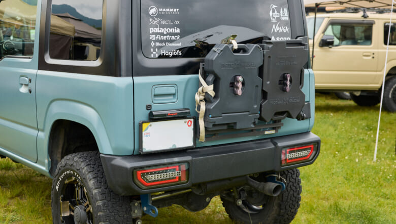 【’18 SUZUKI JIMNY JB64】2トーンマットカラーで無骨さと上品さを両立。