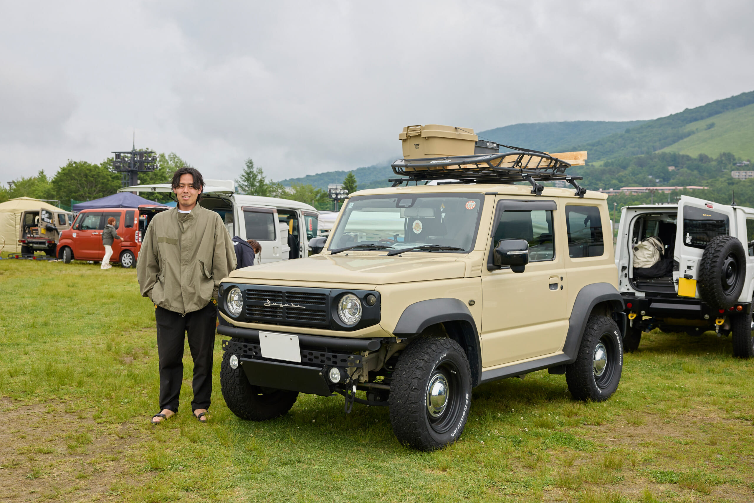 22 SUZUKI JIMNY SIERRA JB74】クラシックなスタイルをルーフ