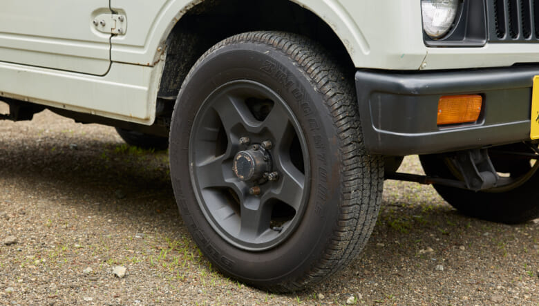 【’85 SUZUKI JIMNY SJ30】はじめての愛車に選んだ、憧れの2スト旧ジムニー。