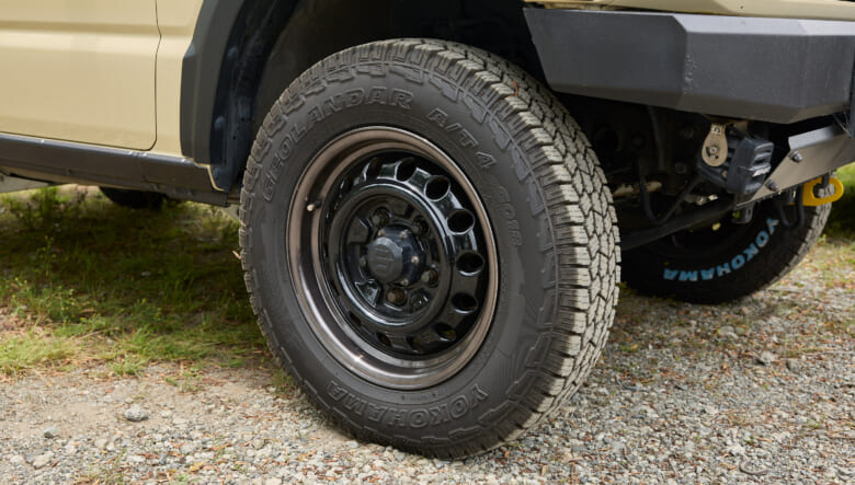 【’21 SUZUKI JIMNY JB64】派手さがないのが良い。黒をポイントに引き算。