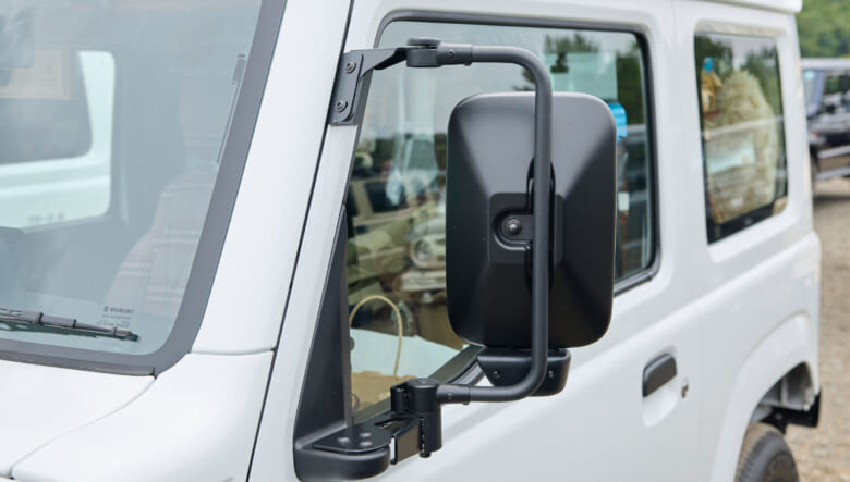 【’25 SUZUKI JIMNY JB64】エントリーグレードXGをあえてチョイスし、旧車感を。