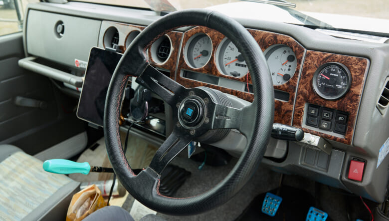 【’97 SUZUKI JIMNY JA22】旧いジムニーに魅せられ、ノーマルキープの2代目。