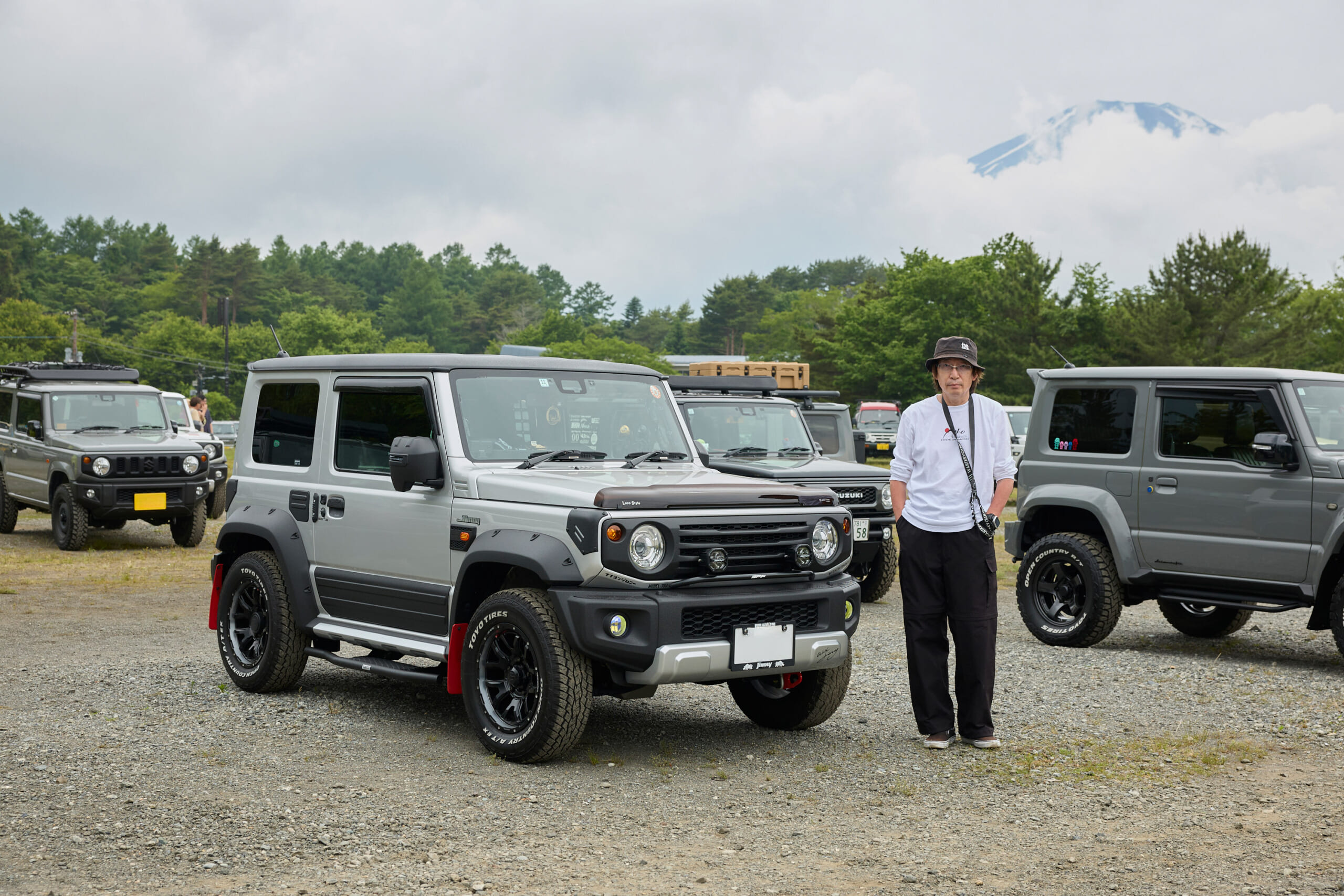 22 SUZUKI JIMNY SIERRA JB74】キャンプ好きアピールの、ギア感満載