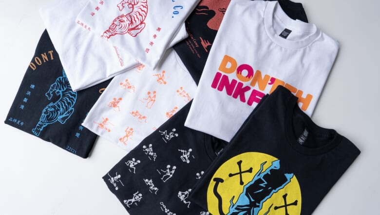 サンゾー工務店のTシャツ