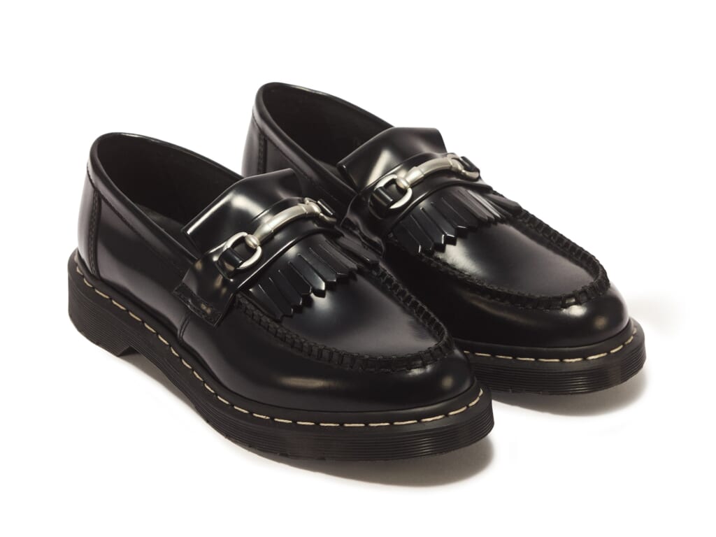 DR. MARTENS ADRIAN SNAFFLE GREY STITCH BLACK POLISHED SMOOTH