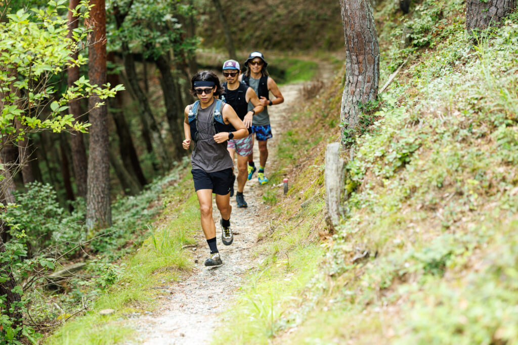 JINS SPORTS SUNGLASSES Quick Fitを装着してトレイルを走る