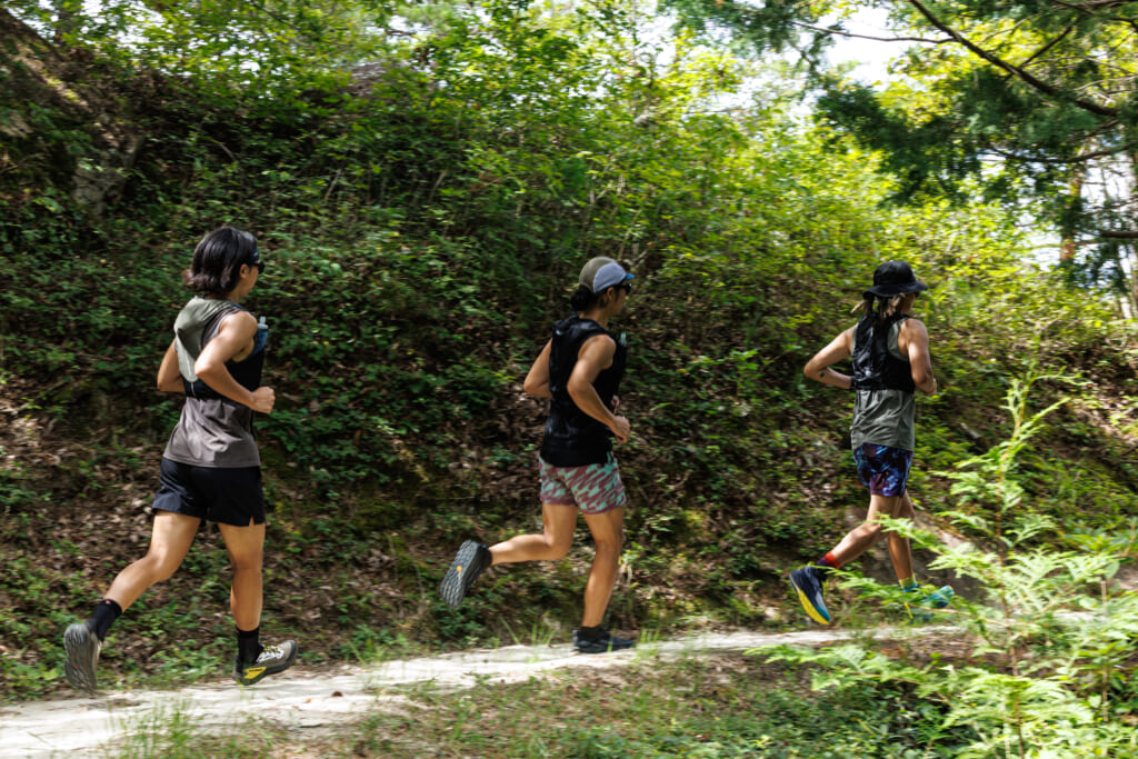 JINS SPORTS SUNGLASSES Quick Fitを装着してトレイルを走る