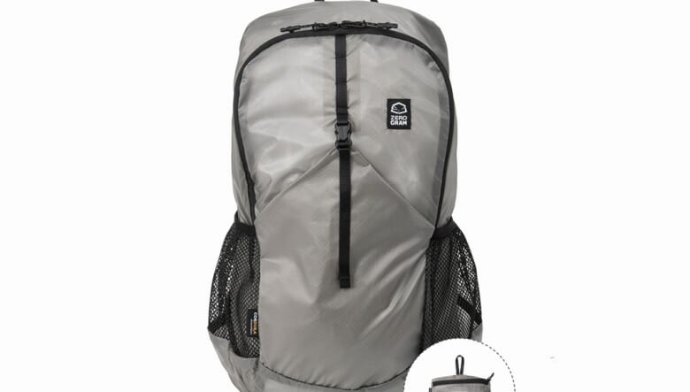 軽量&タフネスなZEROGRAMのパッカブルディバッグは、軽登山やトラベルシーンまでマルチに活躍！